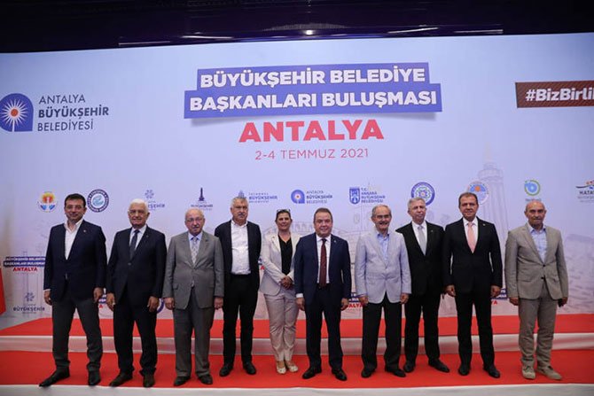 antalya-buyuksehir-belediye-baskani-muhittin-bocek-002.jpg