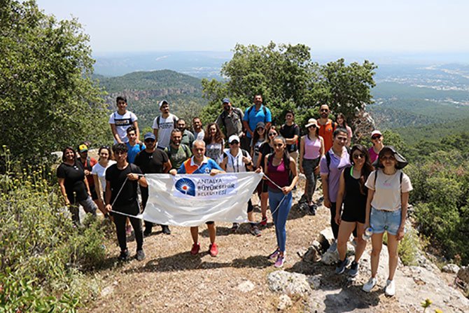 antalyada-gencler,-doga.jpg