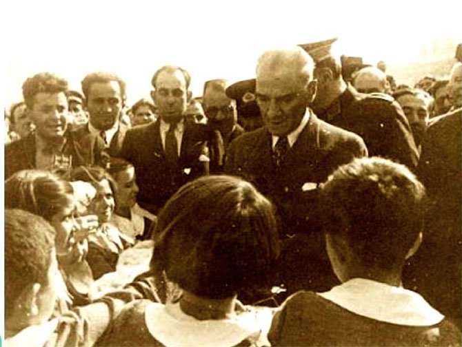 basogretmen-mustafa-kemal-ataturk--001.jpg