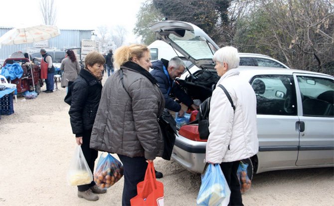 bulgar,-yilbasi,-alisverisi-001.jpg