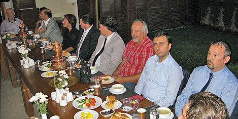 elite-dragos-iftar-3.jpg