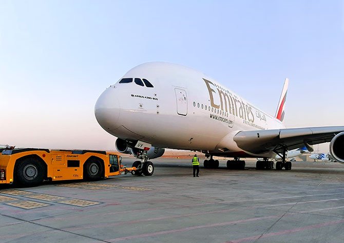 emirates,-a38-001.jpg