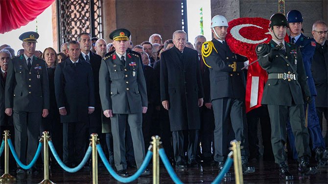 erdogan,-ozer,-ataturk-001.jpg