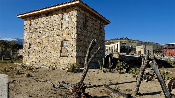 hatay-expo,-dugmeli-ev,-deprem.jpg