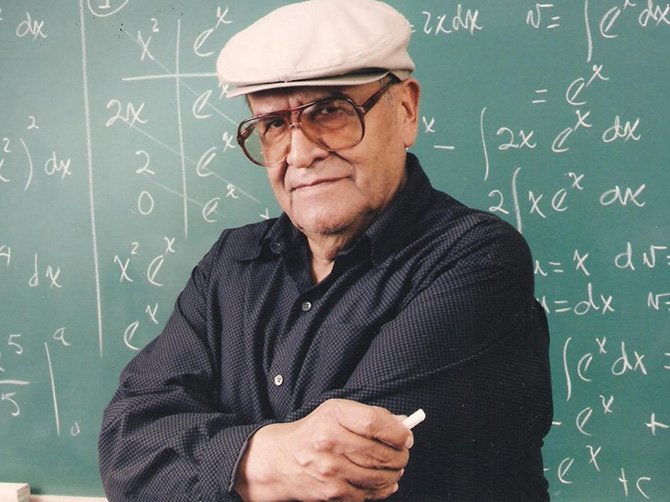 jaime-escalante.jpg