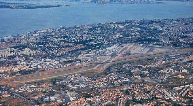 lisbon-airport.jpg