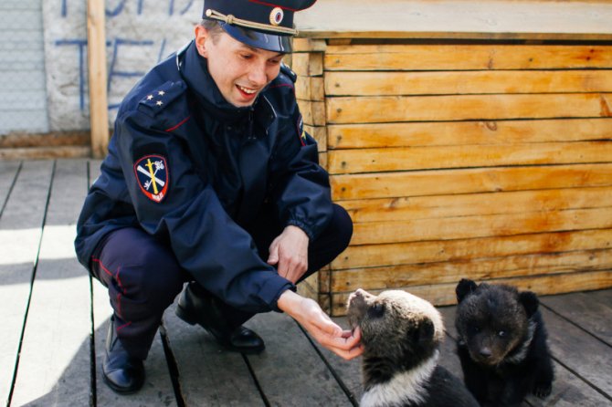 rusya’da-polis-‘otelde-001.jpg