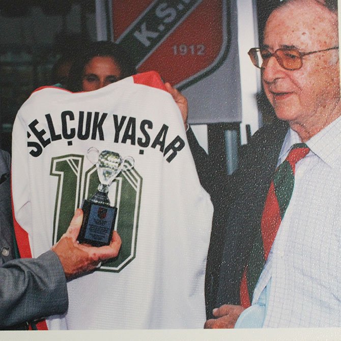 selcuk-yasar-001.jpg