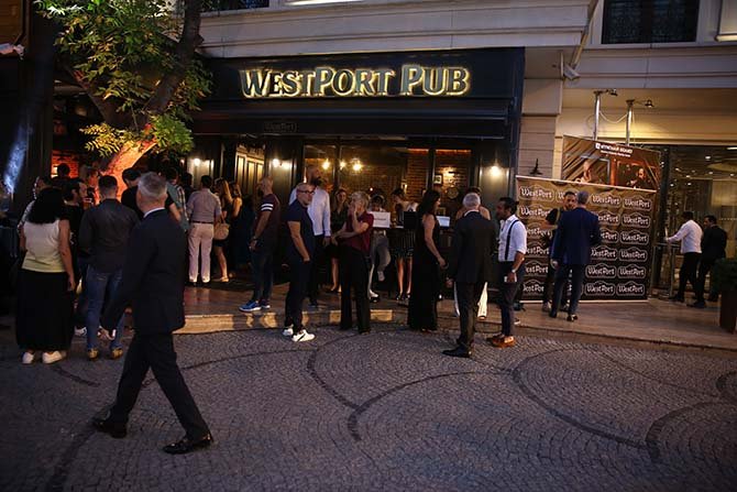 westport-pub,-002.JPG